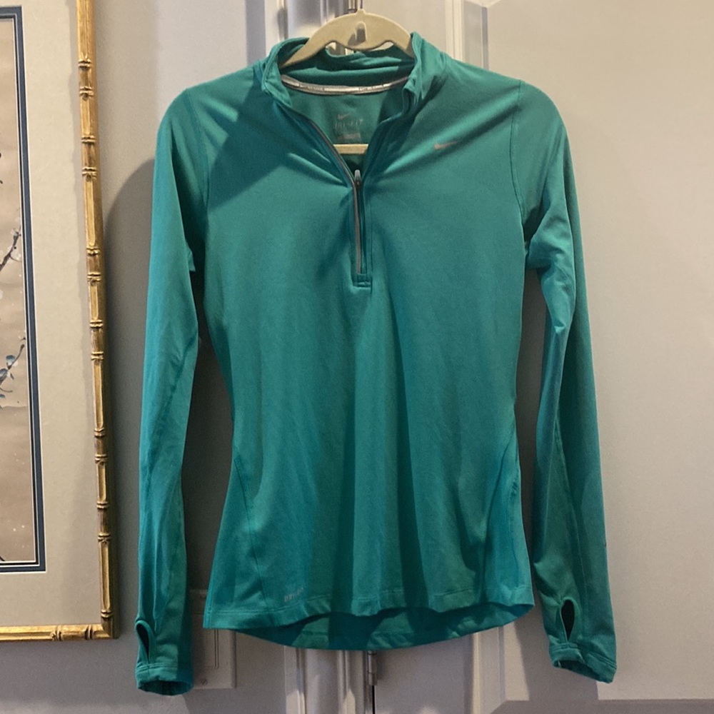 PERFECT condition Nike long sleeve women’s XS
